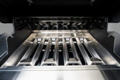 Outdoorchef Dualchef S 425 G Edelstahl Gasgrill Mit Seitenkocher + BLAZING ZONE Infrarotbrenner -Günstiges Outdoorchef Geschäft Outdoorchef Dualchef S 425 G Flammenschutz Edelstahl