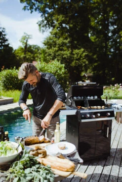 Outdoorchef Dualchef 325 G Gasgrill Mit Seitenkocher 20 Outdoorchef Dualchef 325 G Gasgrill Mit Seitenkocher -Günstiges Outdoorchef Geschäft outdoorchef dualchef 325 g garten 18 700 02 1