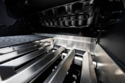 Outdoorchef Dualchef 425 G BZ Gasgrill Mit Blazing Zone Infrarotbrenner + DGS Gusseisen Grillrost 2 Stk.+ DGS Gemüse Grillrost 2 Stk. -Günstiges Outdoorchef Geschäft outdoorchef dualchef 425 g flammenschutzbleche 18 700 16 1