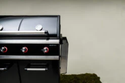 Outdoorchef Dualchef 425 G Gasgrill Mit Seitenkocher -Günstiges Outdoorchef Geschäft outdoorchef dualchef 425 g seitenablage abgeklappt 18 700 16